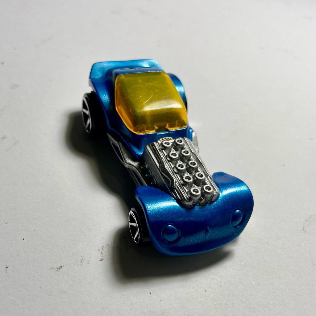 Vintage Hotwheels-Mattel Inc. 2008 3.5in Blue Sports Car