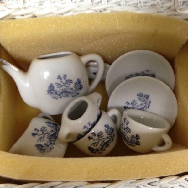 Vintage, Japan, Blue Willow, 8pc Child’s Tea Set - White Wicker Hope Chest