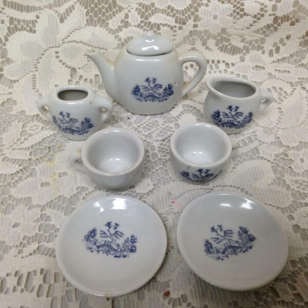 Vintage, Japan, Blue Willow, 8pc Child’s Tea Set - White Wicker Hope Chest