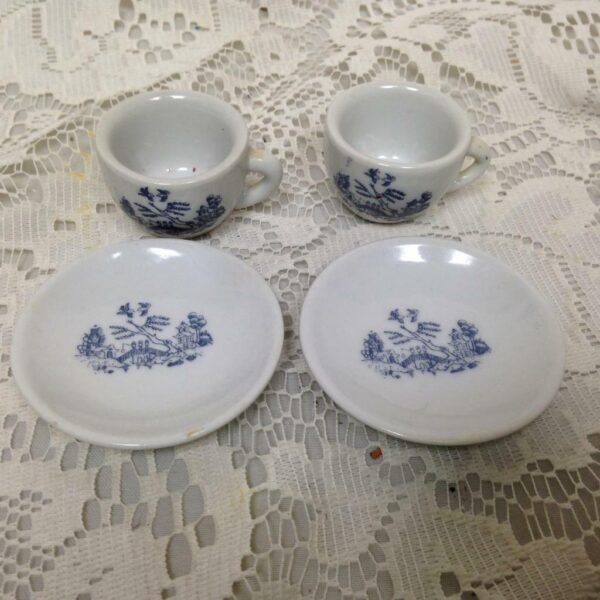 Vintage, Japan, Blue Willow, 8pc Child’s Tea Set - White Wicker Hope Chest