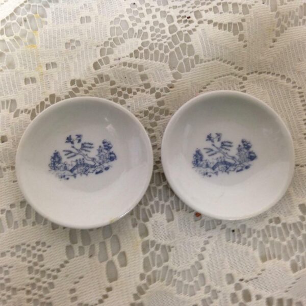 Vintage, Japan, Blue Willow, 8pc Child’s Tea Set - White Wicker Hope Chest