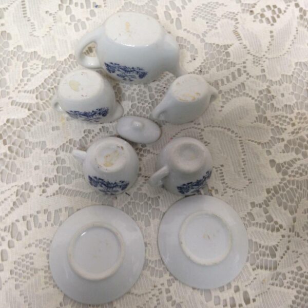 Vintage, Japan, Blue Willow, 8pc Child’s Tea Set - White Wicker Hope Chest