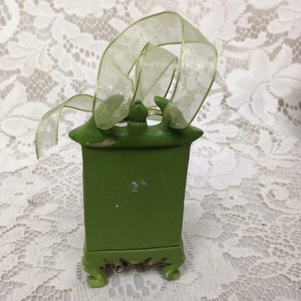 Dolls, Green Dresser Chair or Ornament 4in x 2in x 2.5in