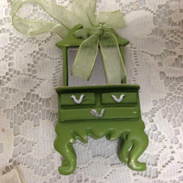 Dolls, Green Dresser Chair or Ornament 4in x 2in x 2.5in