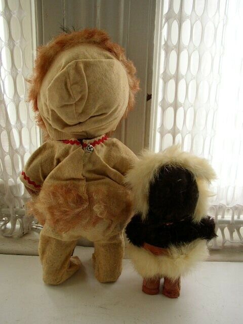 Vintage, 1960s Regal-Canada, Mother and Daughter Eskimo Dolls