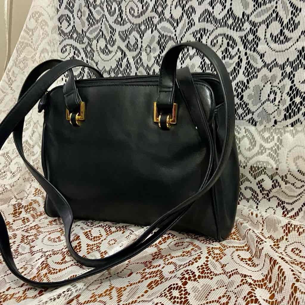 Vintage Black Cowhide Leather Shoulder-Crossbody Bag (E0125) This is a beautifu