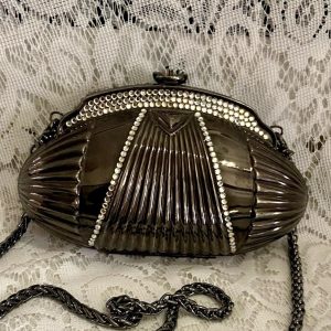 Art Deco Iodized Silver Clam Shell Metal Purse- Crossbody 7.5in x 4.5in x 2in