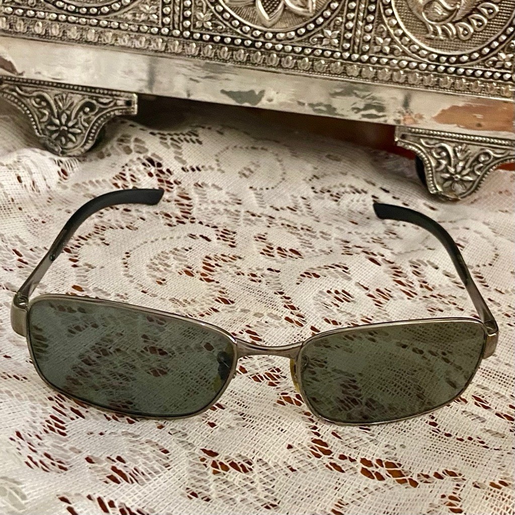 Ray-Ban Italy Aviator Silver Frame Sunglasses
