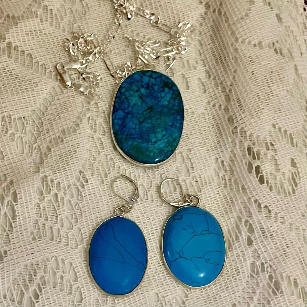 Vintage, Turquoise - Necklace and Earrings Set