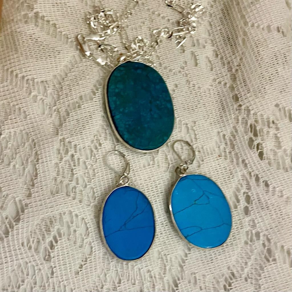 Vintage, Turquoise - Necklace and Earrings Set