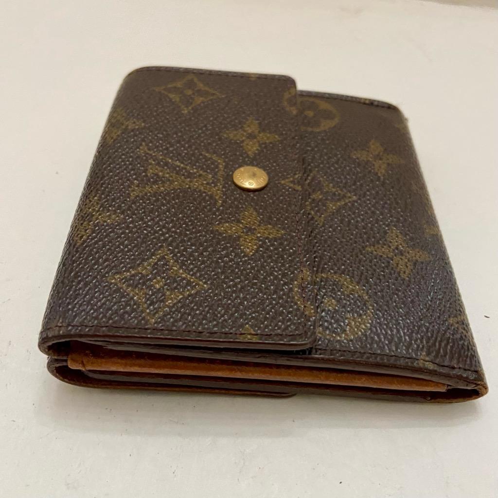 Authentic Louis Vuitton Brown Mono Mens Compact Wallet 4in x 4in (A) (TH0915)