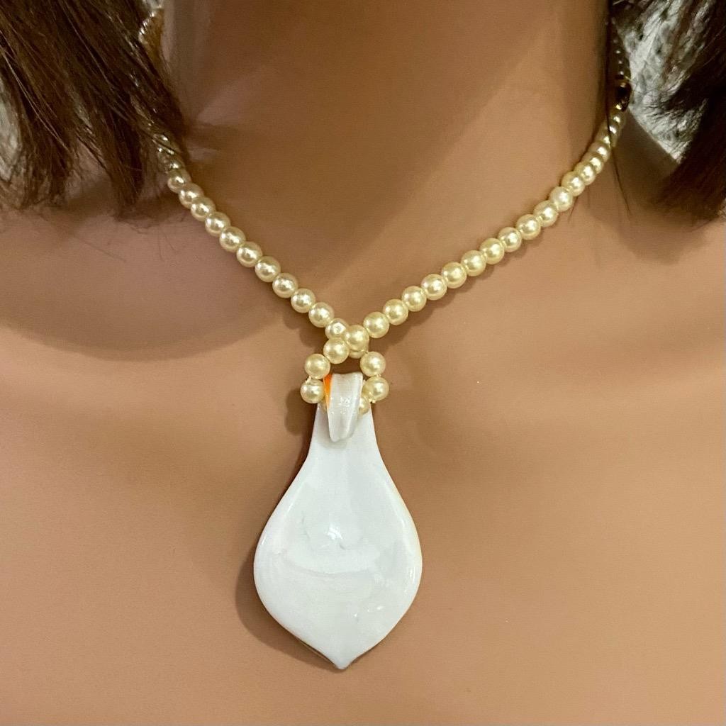 Vintage, Beautiful, Art Glass Pearl Necklace