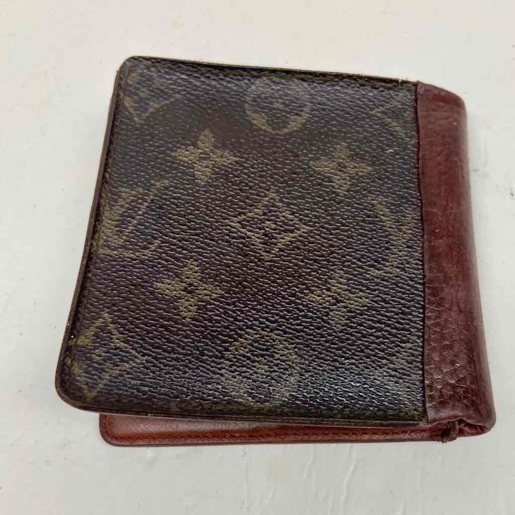 Authentic Louis Vuitton Brown Mono Mens Credit Card Wallet 4in x 4in (B)