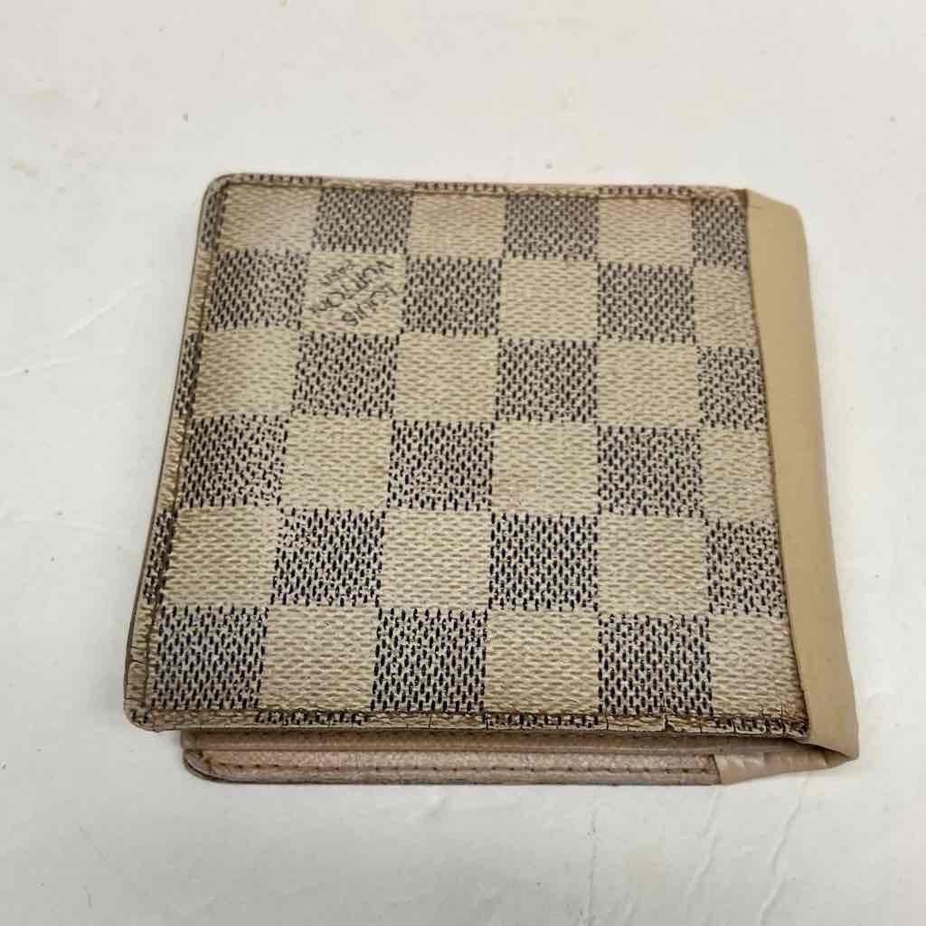 Vintage, Authentic Louis Vuitton Damier Mens Credit Wallet 4.5in x 4in (B)