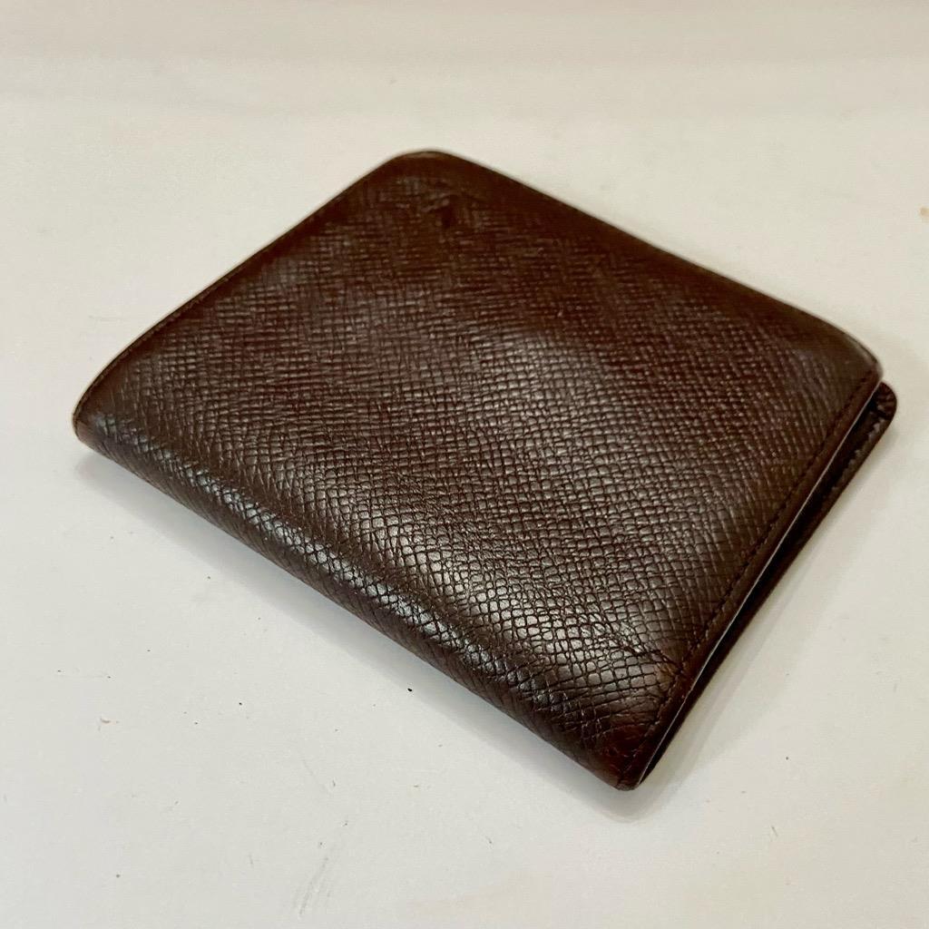 Authentic Louis Vuitton Brown Taiga Leather Mens Wallet 4in x 4in