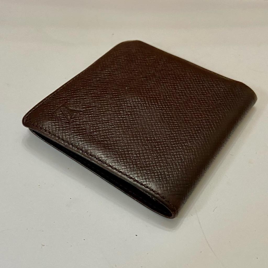Authentic Louis Vuitton Brown Taiga Leather Mens Wallet 4in x 4in