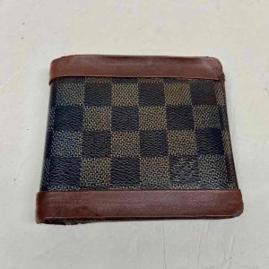 Vintage, Authentic Louis Vuitton Damier Ebene Mens Credit Wallet 4.5in x 4in