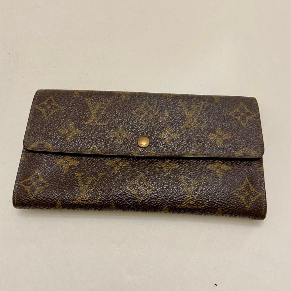 Authentic Louis Vuitton, Brown Mono, Bi-Fold Long Wallet 7.5in x 4in (MI0992)
