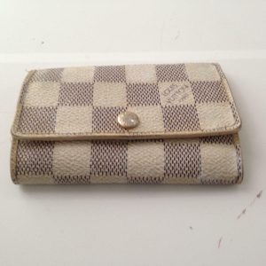Authentic, Louis Vuitton, Damier Azur 6-Hooks Key Case 4.5in x 3in (CT3057)