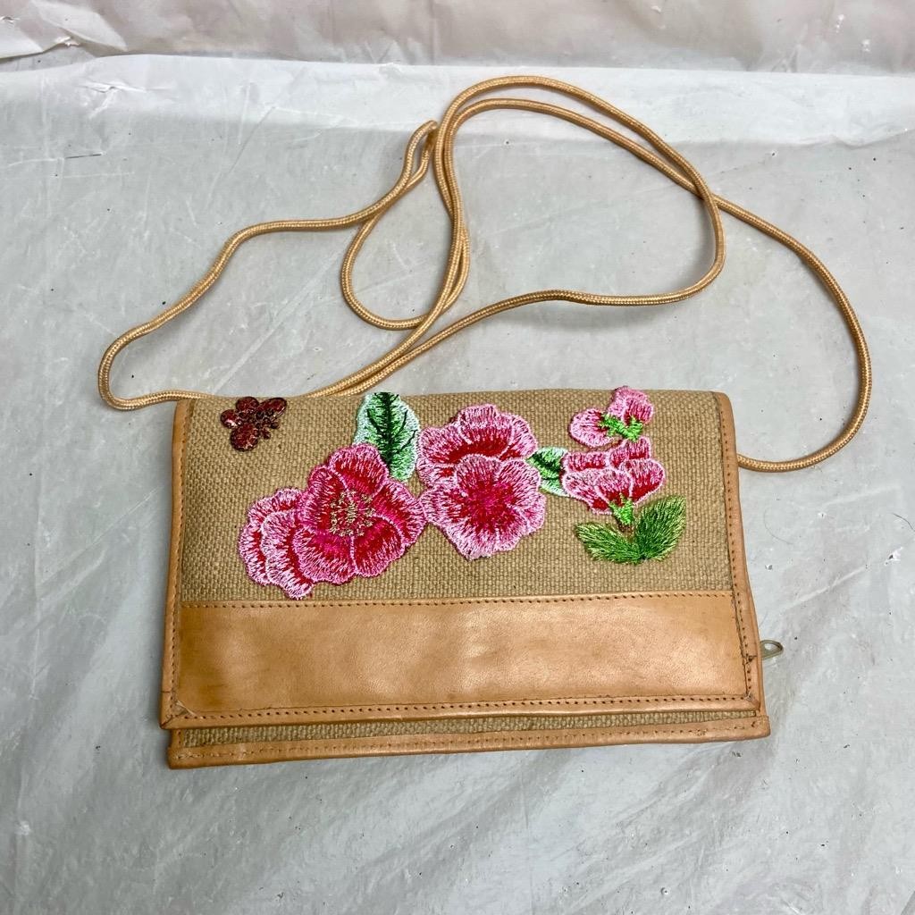 Vintage, Beige Floral Crossbody Bag with Leather Trim Clasp 8in x 5in