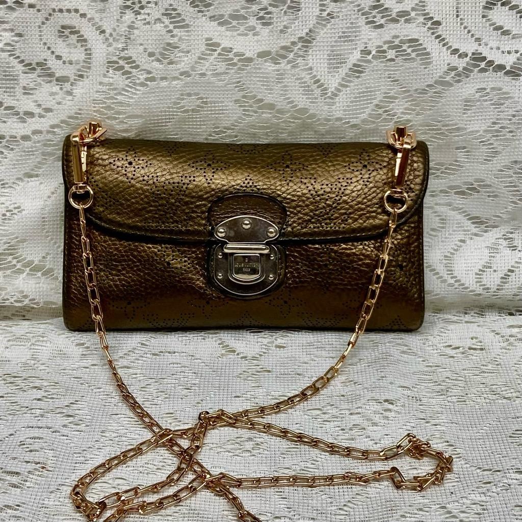 Auhtentic Louis Vuitton Bronze-Gold Amelia Tri-fold Wallet 7.5in x 4.5in
