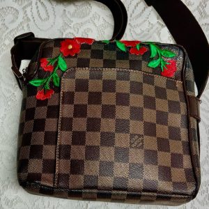 Vintage, Rare Louis Vuitton Damier Messenger Crossbody Bag 8in x 8in x 3in