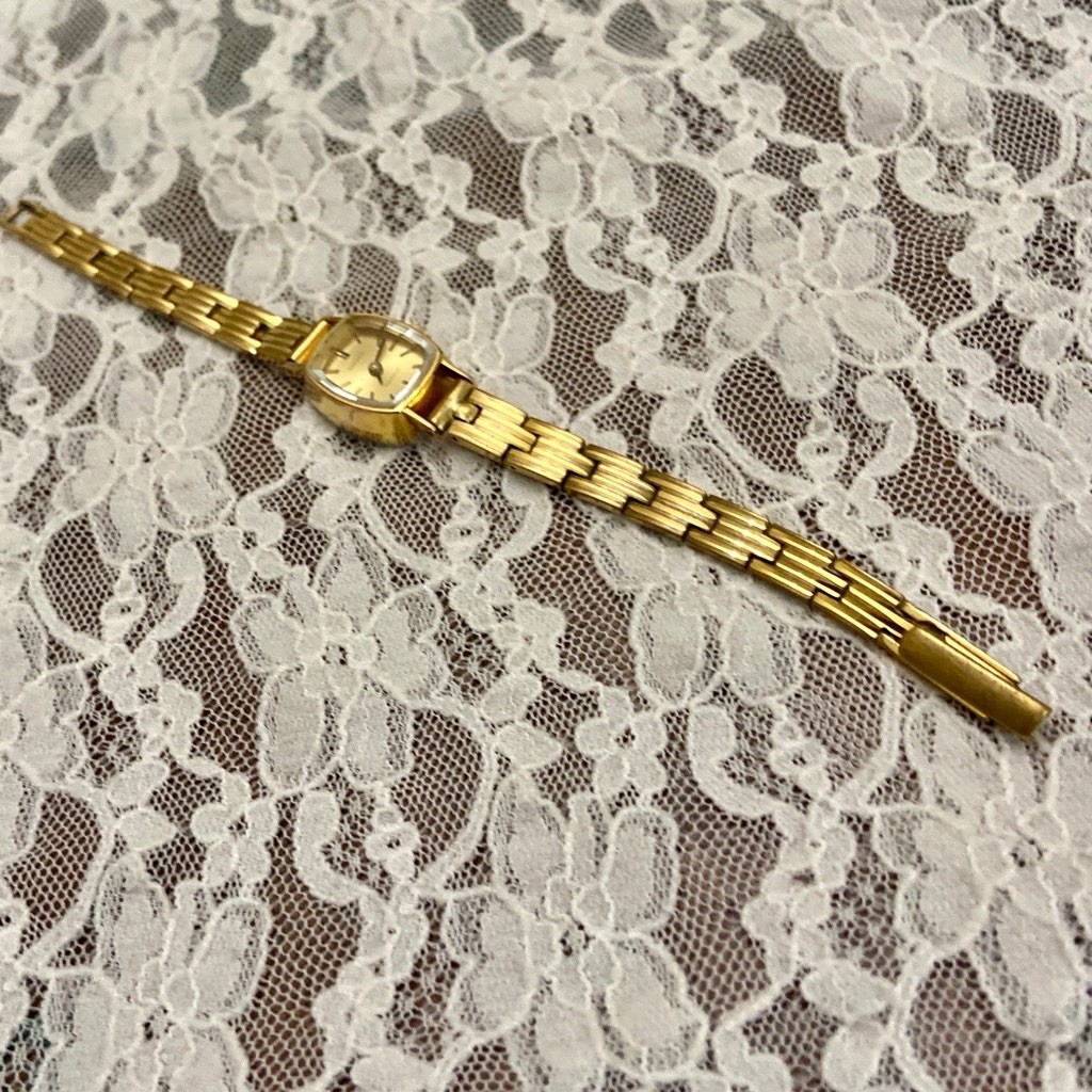 Tissot Saphir, Swiss Made Yellow Gold-Mechanical Ladies Watch