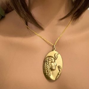 Vintage Egyptian Cleopatra Gold Filled Cameo with 16-in Gold Tone Chain Necklace