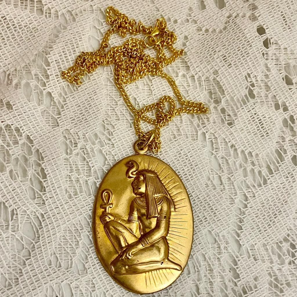 Vintage Egyptian Pharaoh Gold Filled Cameo with 18in Gold Tone Chain Necklace