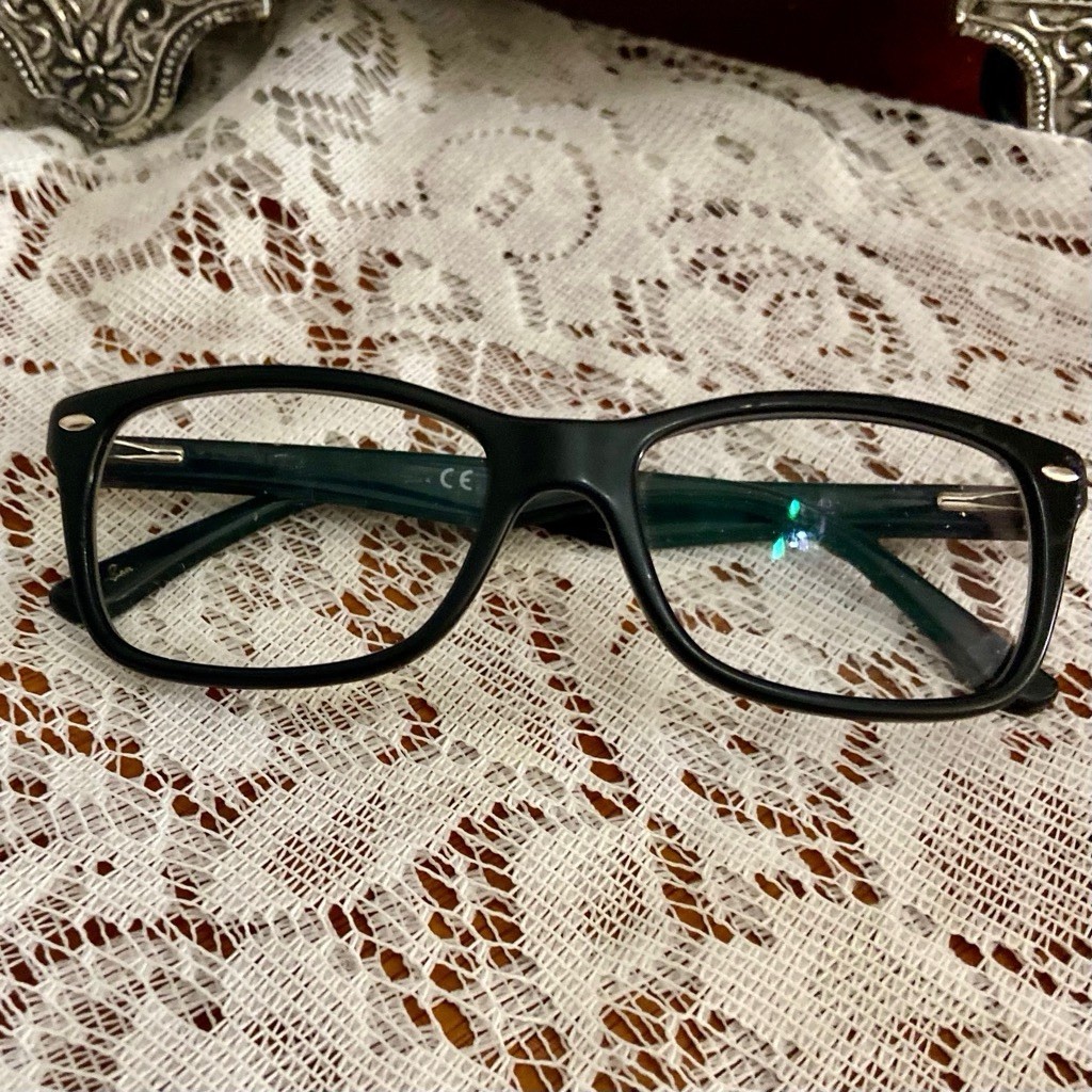 Ray-Ban Black Frame Reading Glasses-200 or less