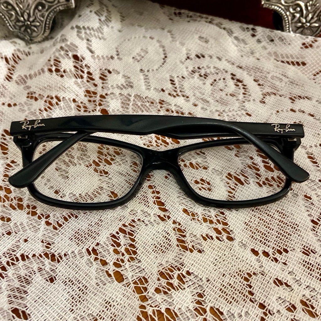 Ray-Ban Black Frame Reading Glasses-200 or less