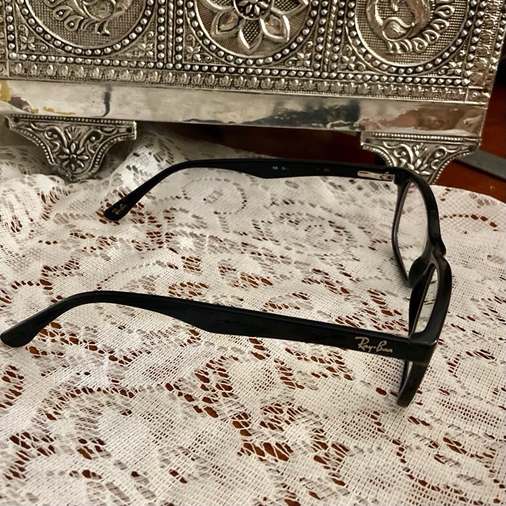 Ray-Ban Black Frame Reading Glasses-200 or less