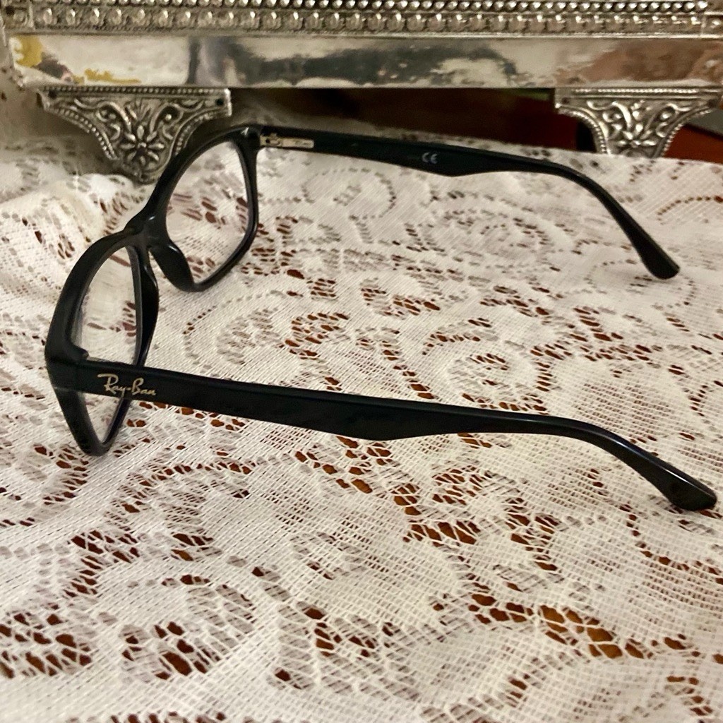 Ray-Ban Black Frame Reading Glasses-200 or less
