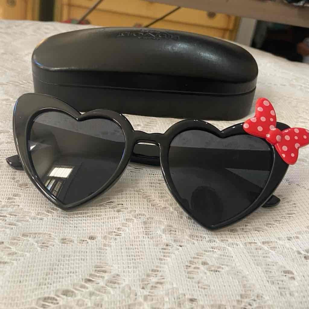 Disney Minnie Mouse ArkAid Heart Shaped Black Sunglasses with Case