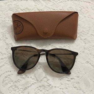 Ray-ban RB 4171 Erika Brown Polarized Sunglasses 710/T5 3P (Z0125) This is a pr