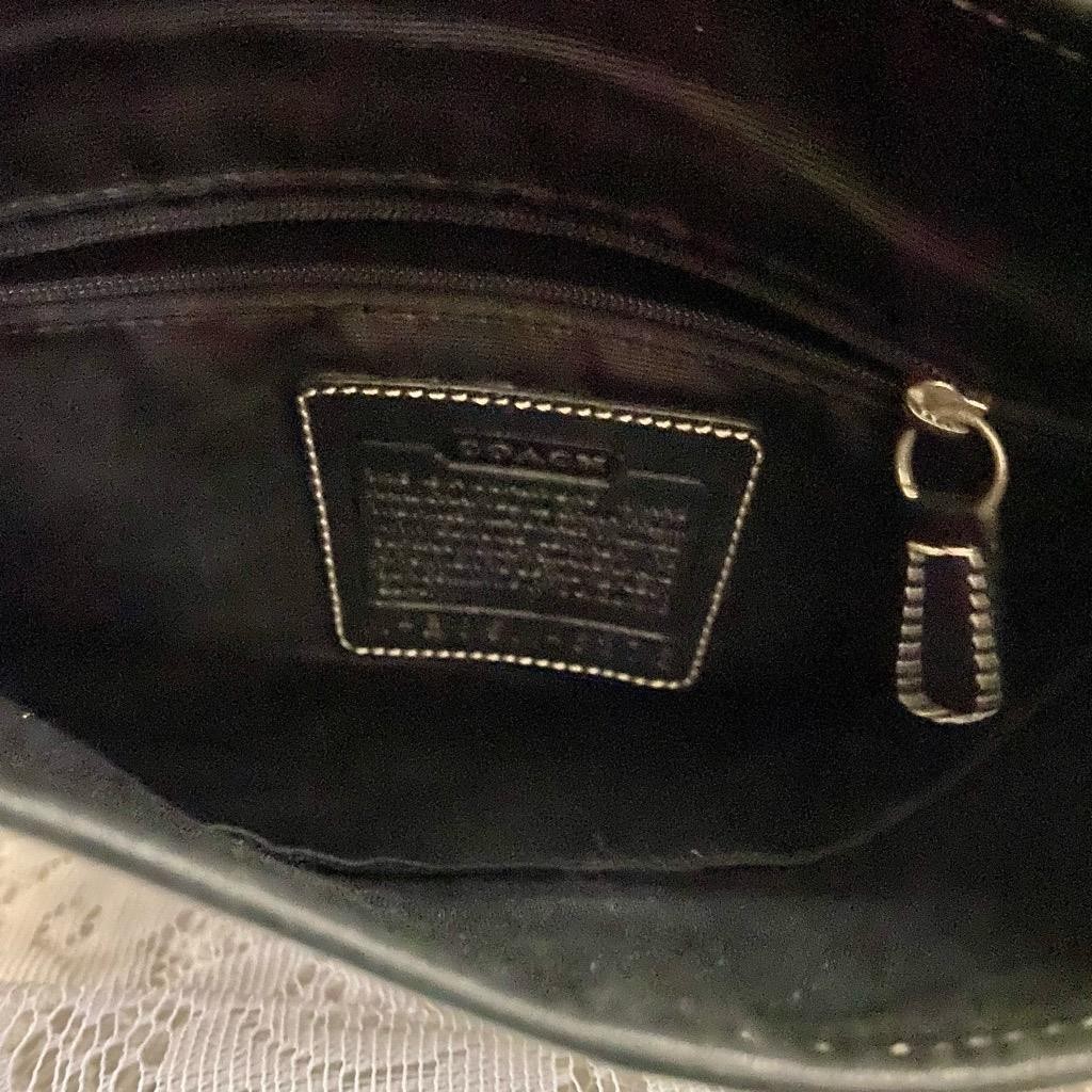Coach -Soho Vintage Black-White Jacquard Signature Crossbody Bag with Wristlet