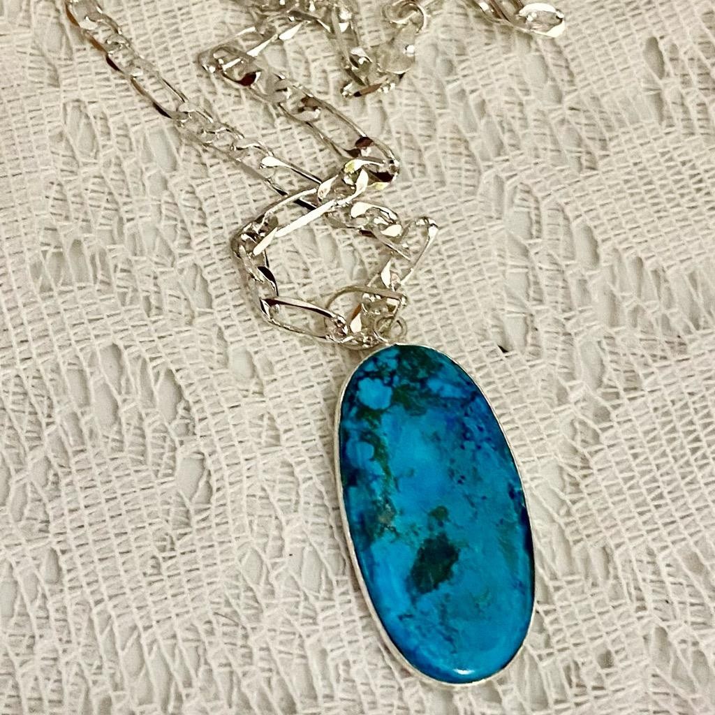 Vintage Turquoise Teardrop Necklace with 18in Silver Chain Necklace (B)