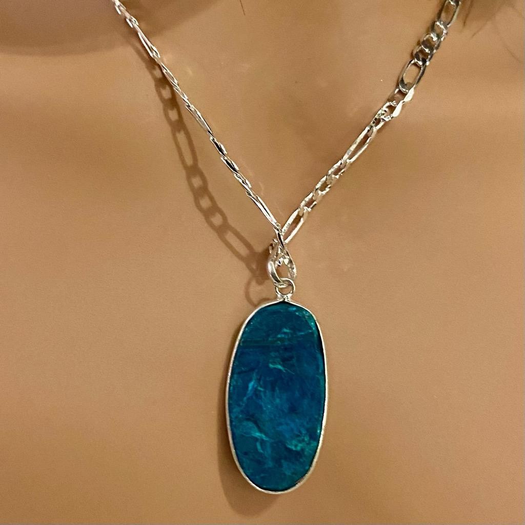 Vintage Turquoise Teardrop Necklace with 18in Silver Chain Necklace (B)