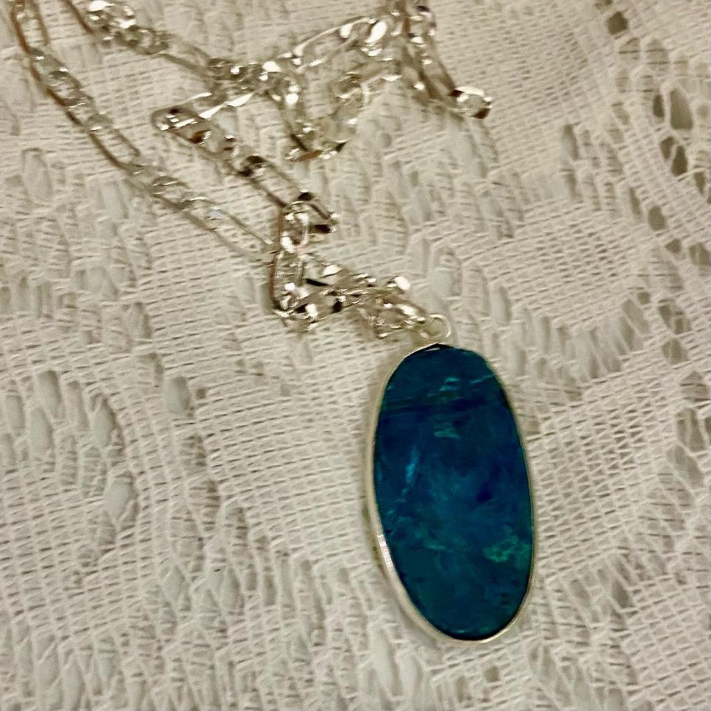 Vintage Turquoise Teardrop Necklace with 18in Silver Chain Necklace (B)