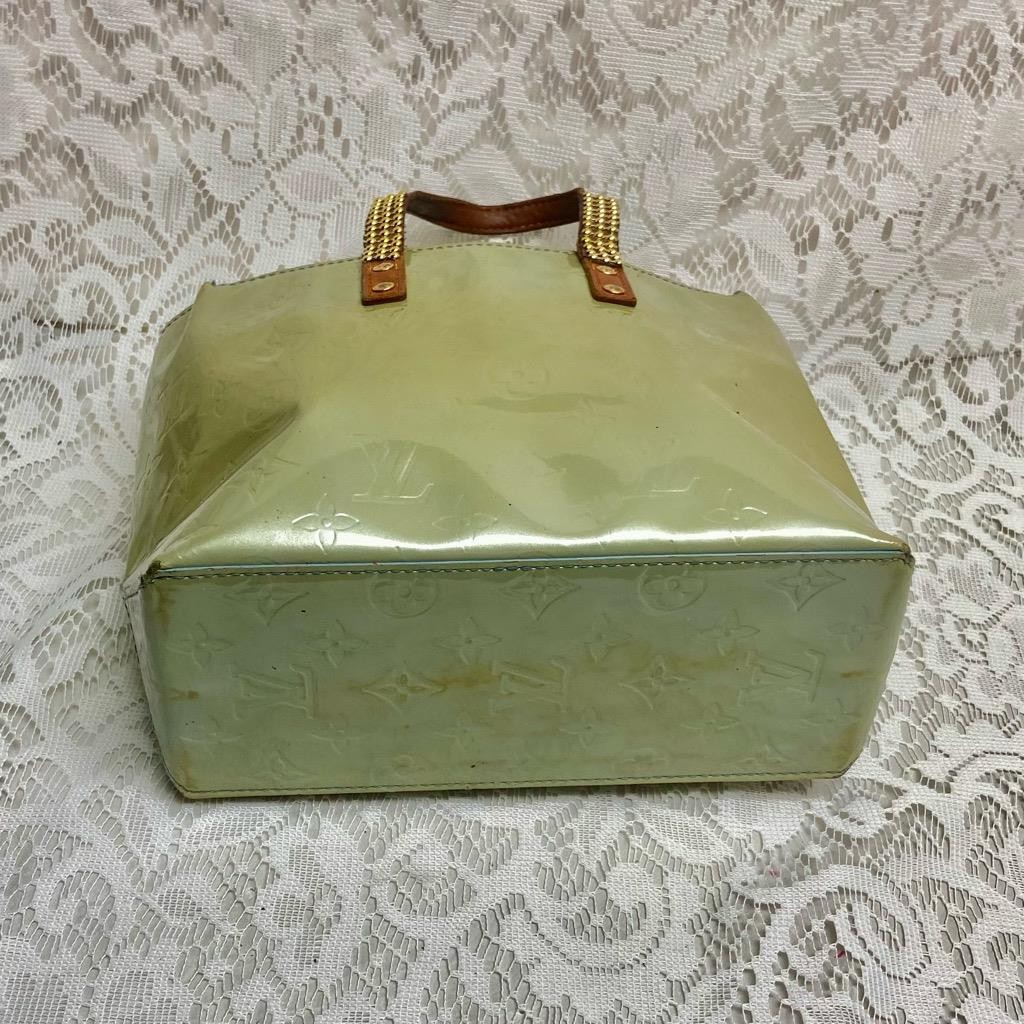 Louis Vuitton, Reade, Vernis Mono Green Tote or Hand Bag 11in x 7n x 4in(MI0063)