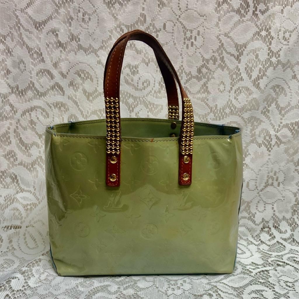 Louis Vuitton, Reade, Vernis Mono Green Tote or Hand Bag 11in x 7n x 4in(MI0063)