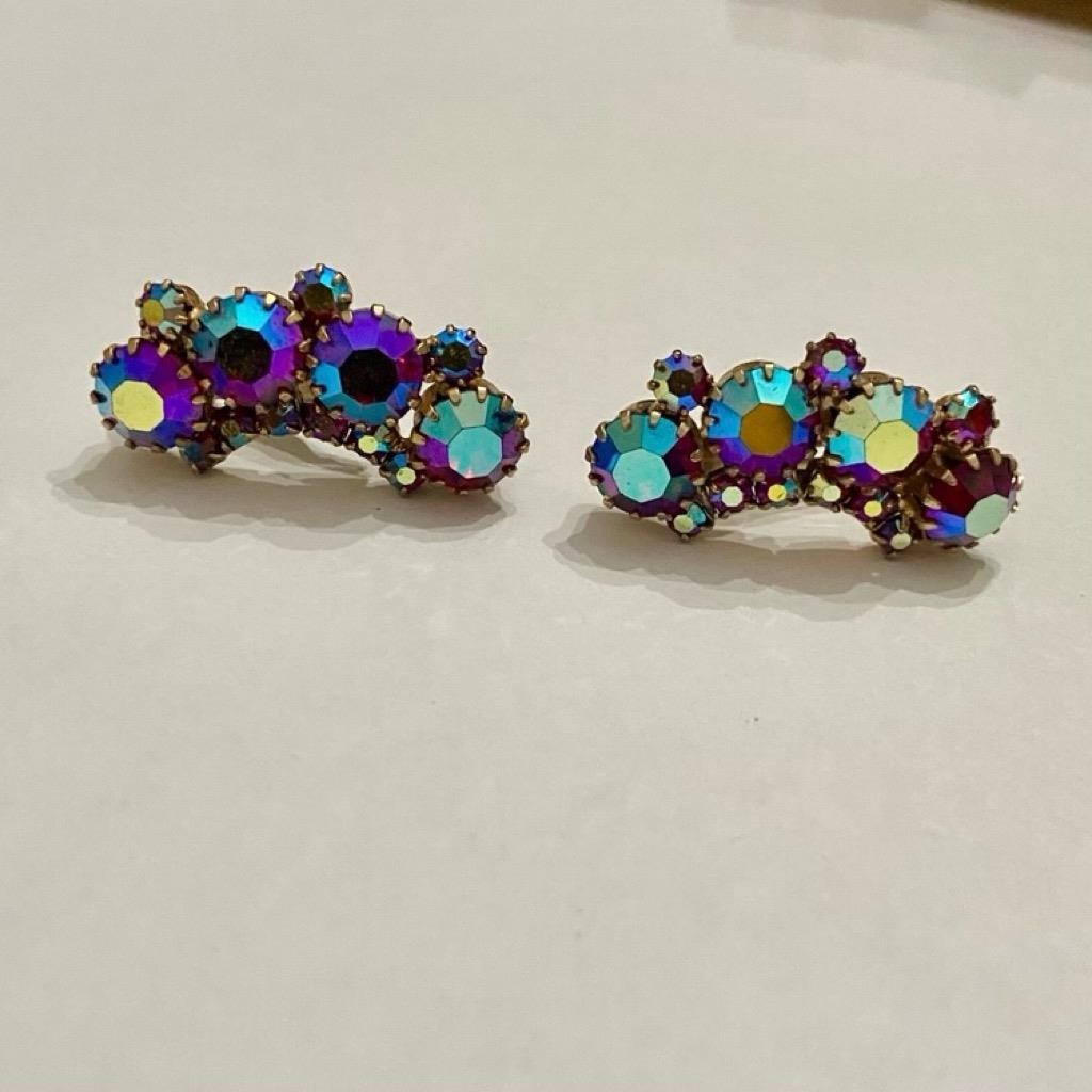 Vintage, Weiss Purple Iridescent Clip Earrings 1 1/2in x 1/2in