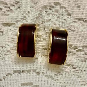 Vintage 1993 Gucci, Made in Italy Gold- Burgundy Clip Earrings 1/2in x 1/2in (Z0