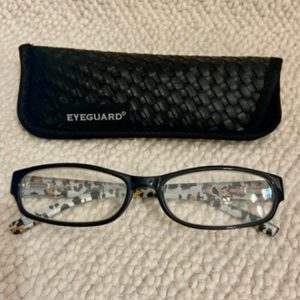 Eyeguard 275 Reading Glasses with Black Frame and case